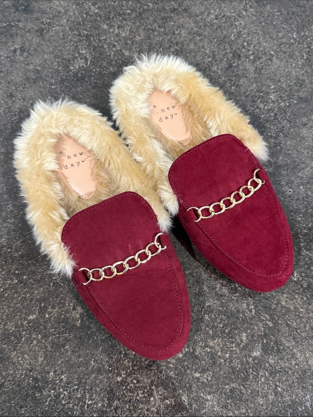 A New Day Rebe Women's Faux-Fur Lined Burgundy Slip-On Loafer Size 5.5 - Picture 2 of 5